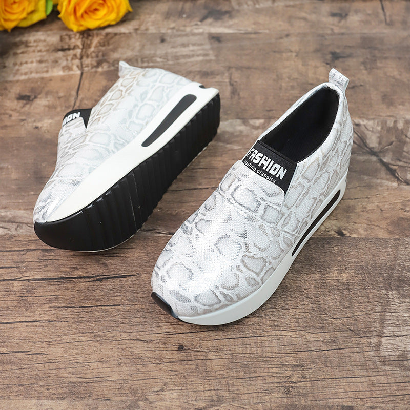 Damen Wedge-Sneaker im modernen Schlangenleder-Look mit bequemer Sohle R&B