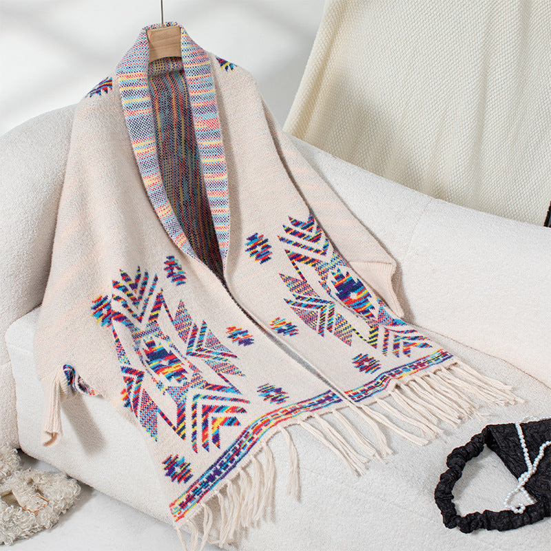 Damen Strickponcho mit buntem Navajo-Muster und fransigem Saum R&B