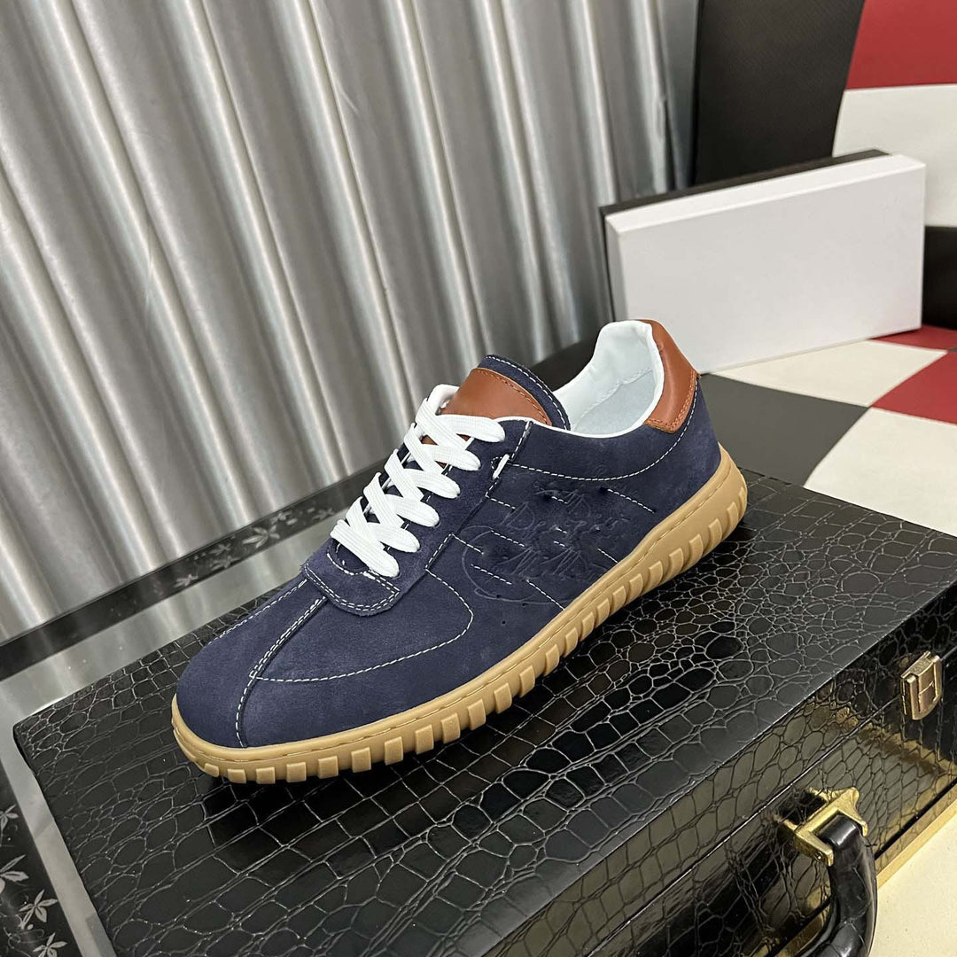 Damen Sportliche Sneakers aus weichem Wildleder mit eleganten Lederakzenten R&B