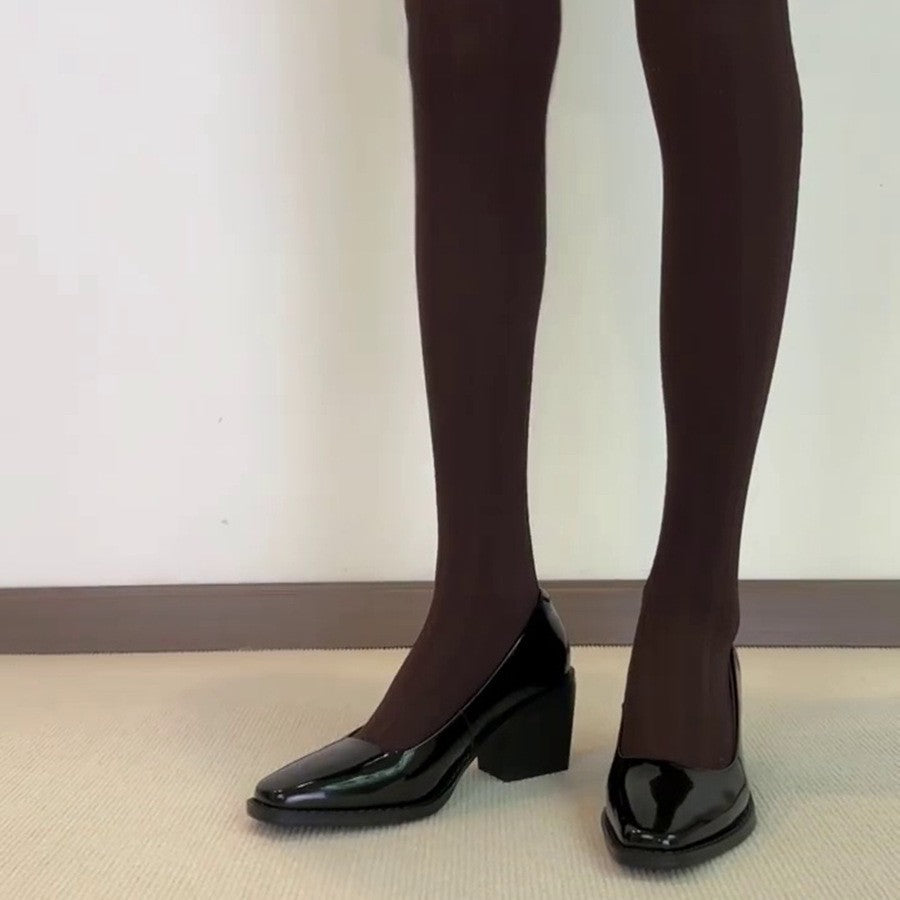 Damen elegante Blockabsatz-Pumps mit hochglänzender Lederoberfläche und komfortabler Fußbettstruktur R&B