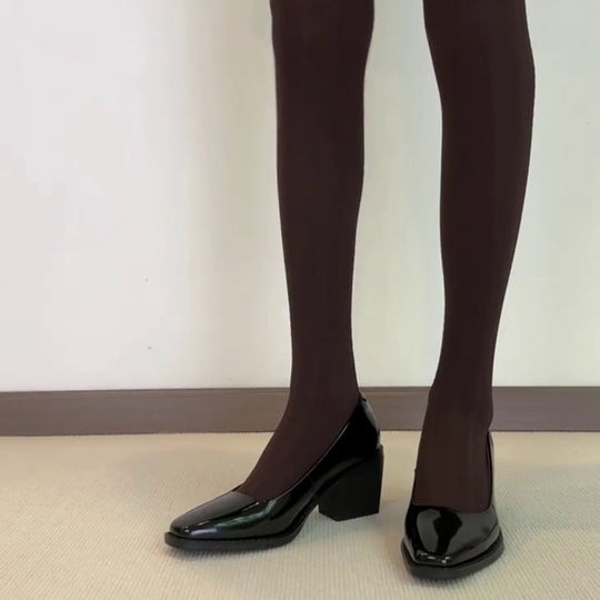Damen elegante Blockabsatz-Pumps mit hochglänzender Lederoberfläche und komfortabler Fußbettstruktur R&B