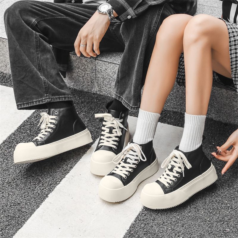 Damen Hohe Plattform-Sneaker mit modernem Design und robustem Profil