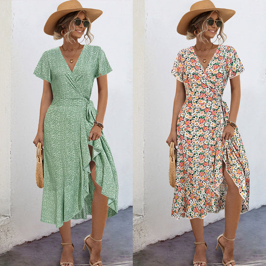 Damen Wickelkleid mit floralen Akzenten und seitlichem Schlitz R&B