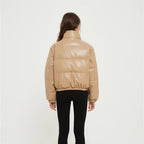 Damen gesteppte Kunstlederjacke mit hochschließendem Kragen und elastischen Bündchen R&B