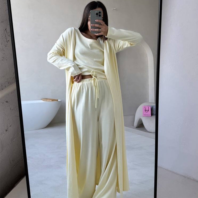 Damen Loungewear-Kombination mit weitem Schnitt und cropped Oberteil R&B