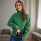 Damen modischer Rollkragenpullover mit Knopfdetails und asymmetrischem Saum R&B