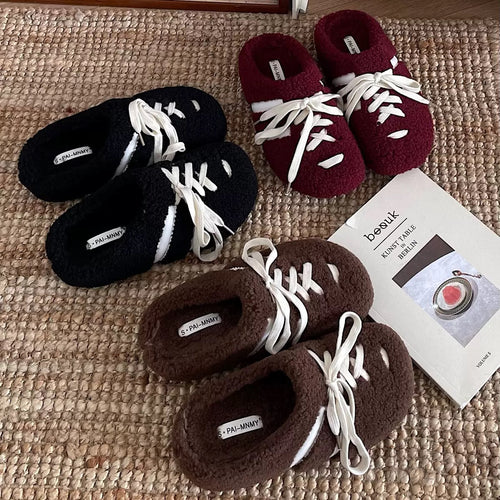 Damen Hausschuhe mit kuscheligem Fleece-Innenfutter und verspieltem Schnür-Design R&B
