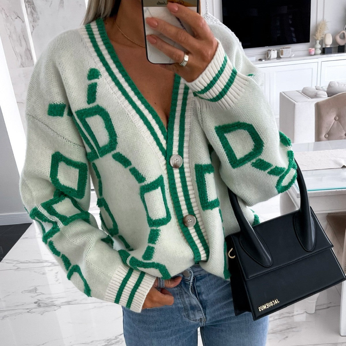 Damen Strickjacke mit modernem geometrischem Muster und weichem Material