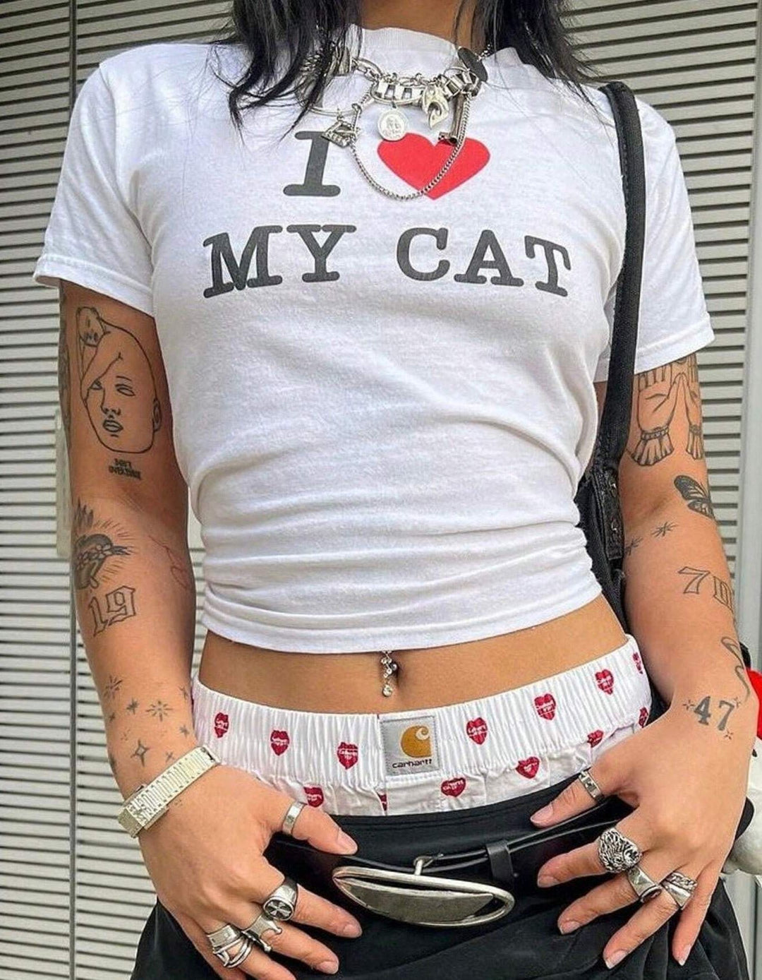 Damen Crop-T-Shirt mit kreativem Bärenmotiv und witzigem Spruch R&B