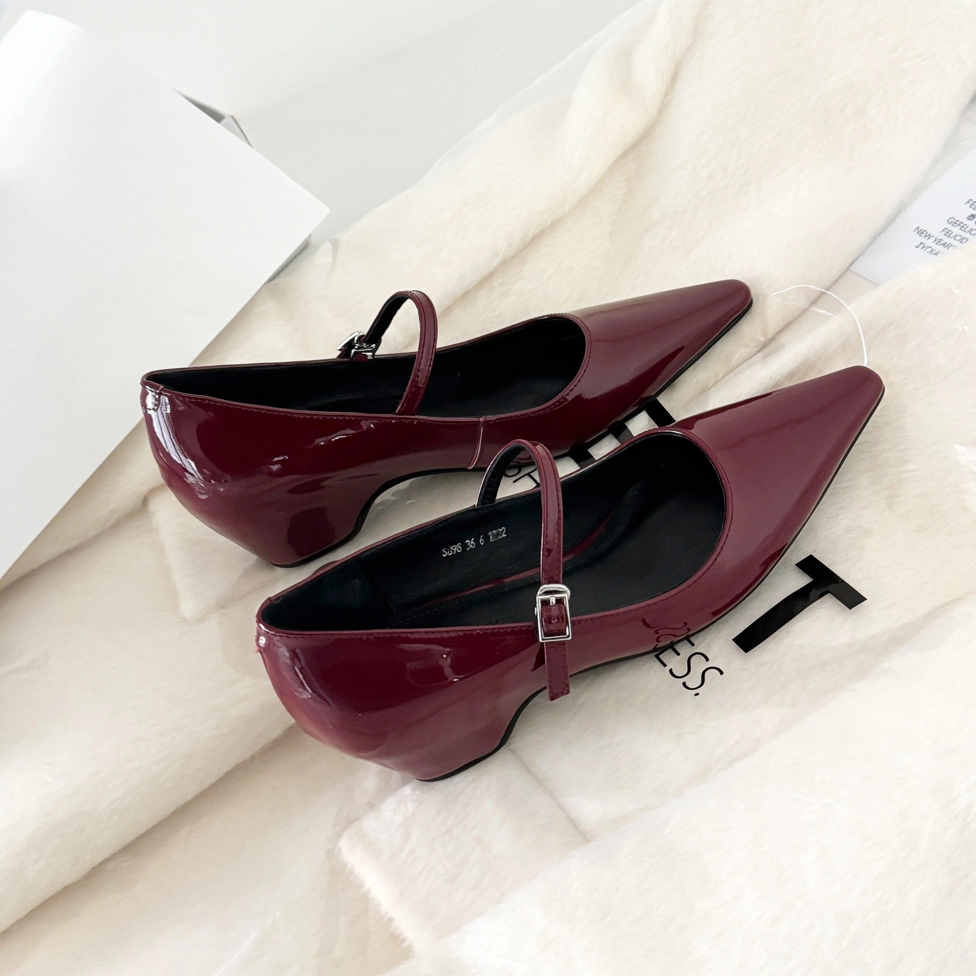 Damen elegante Slingback-Ballerinas mit modischem Riemen und spitzem Fußteil R&B
