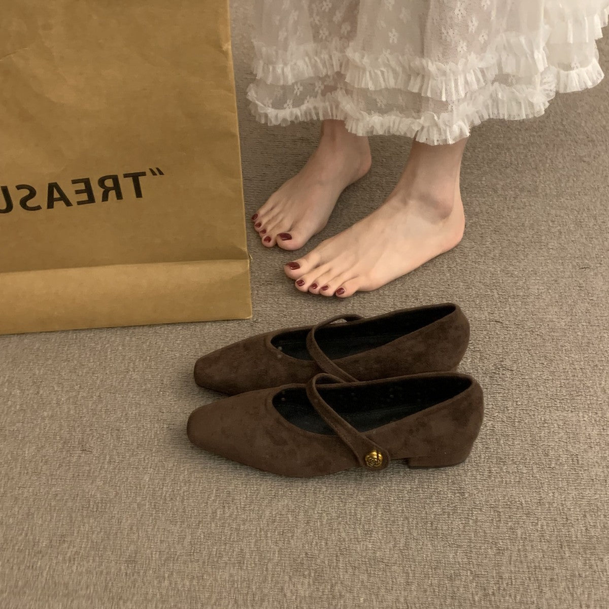 Damen elegante Slipper mit modischem Riemchen und hochwertiger Obermaterialstruktur R&B