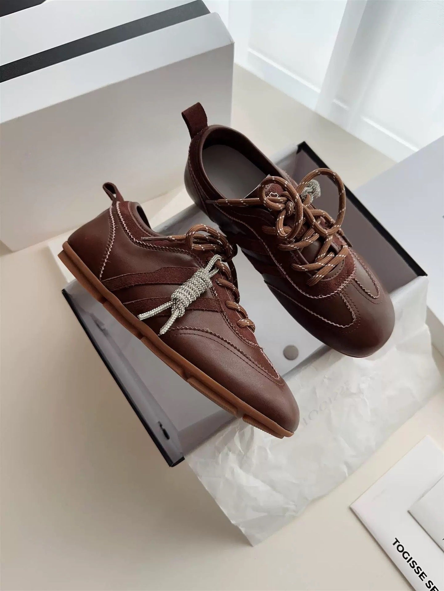 Damen Sportliche Lederfreizeitschuhe mit flexiblem Schnürsystem R&B
