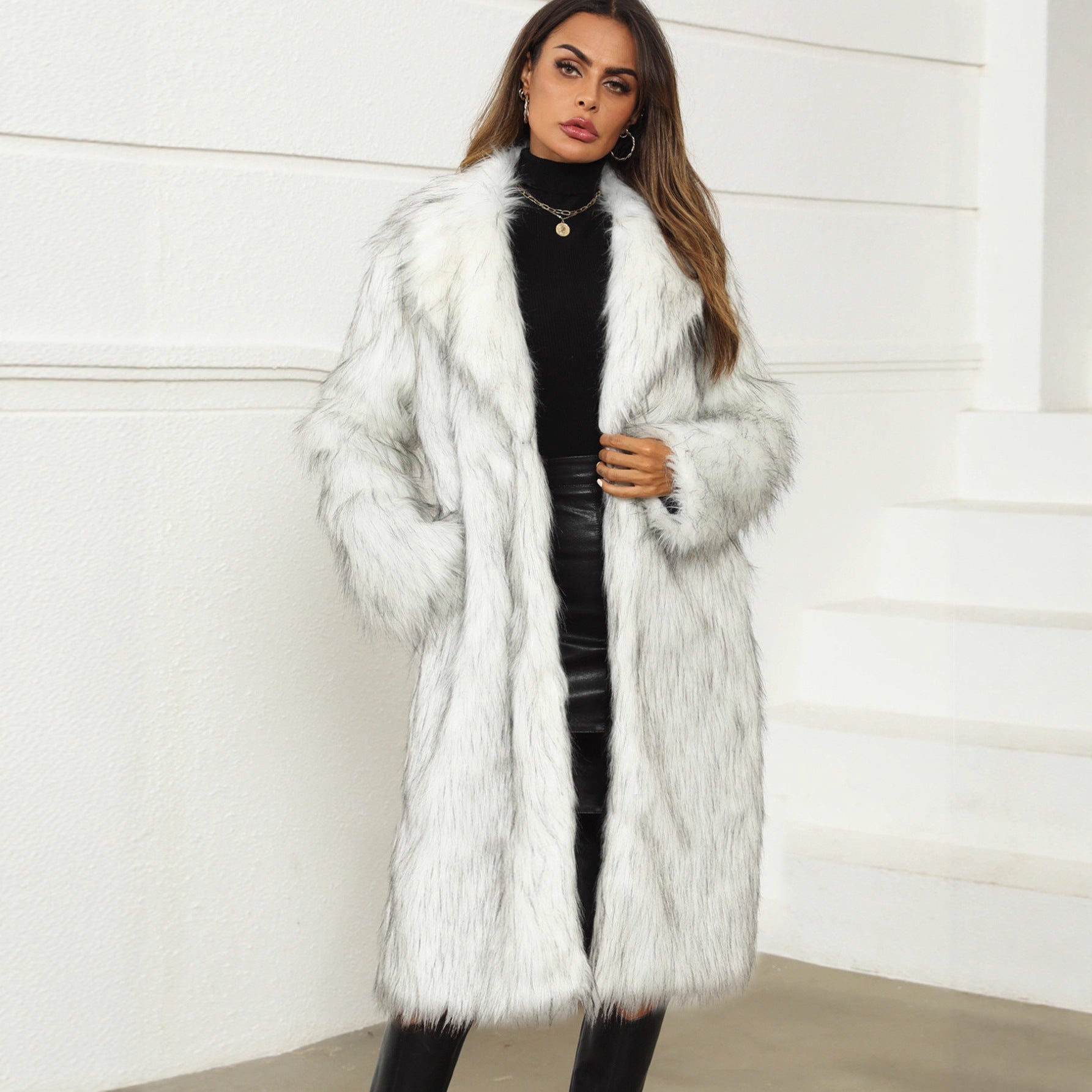 Damen Eleganter Kunstpelzmantel mit weichem Fellbesatz und offenem Kragen R&B