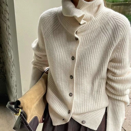Damen Strickjacke mit hohem Kragen und Knopfverschluss R&B