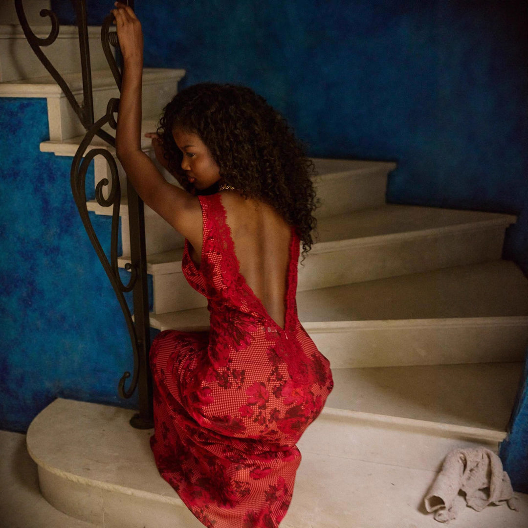 Damen nan figurbetontes Abendkleid im Meerjungfrauen-Schnitt mit tiefem V-Ausschnitt und floralem Spitzenbesatz R&B