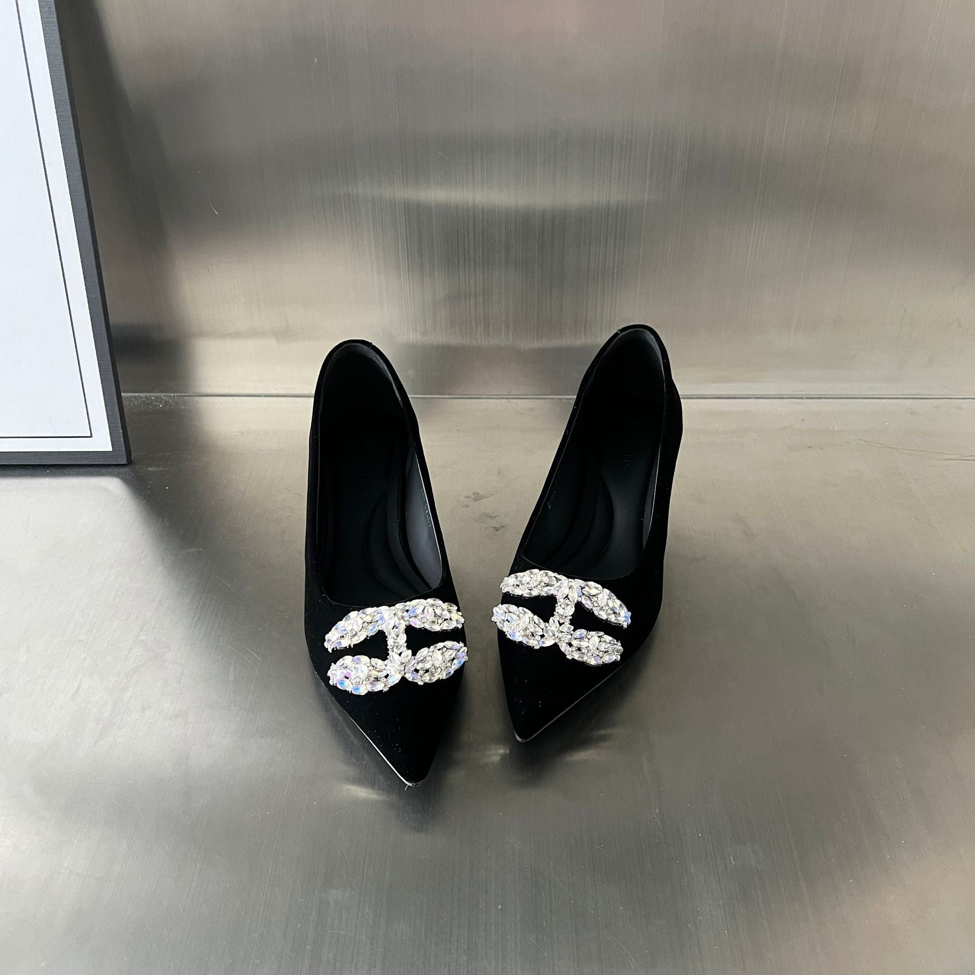 Damen Elegante Pumps mit glamourösem Strassbesatz R&B