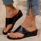 Damen Wedge-Sandalen mit komfortablem Fußbett und modischer Schnalle