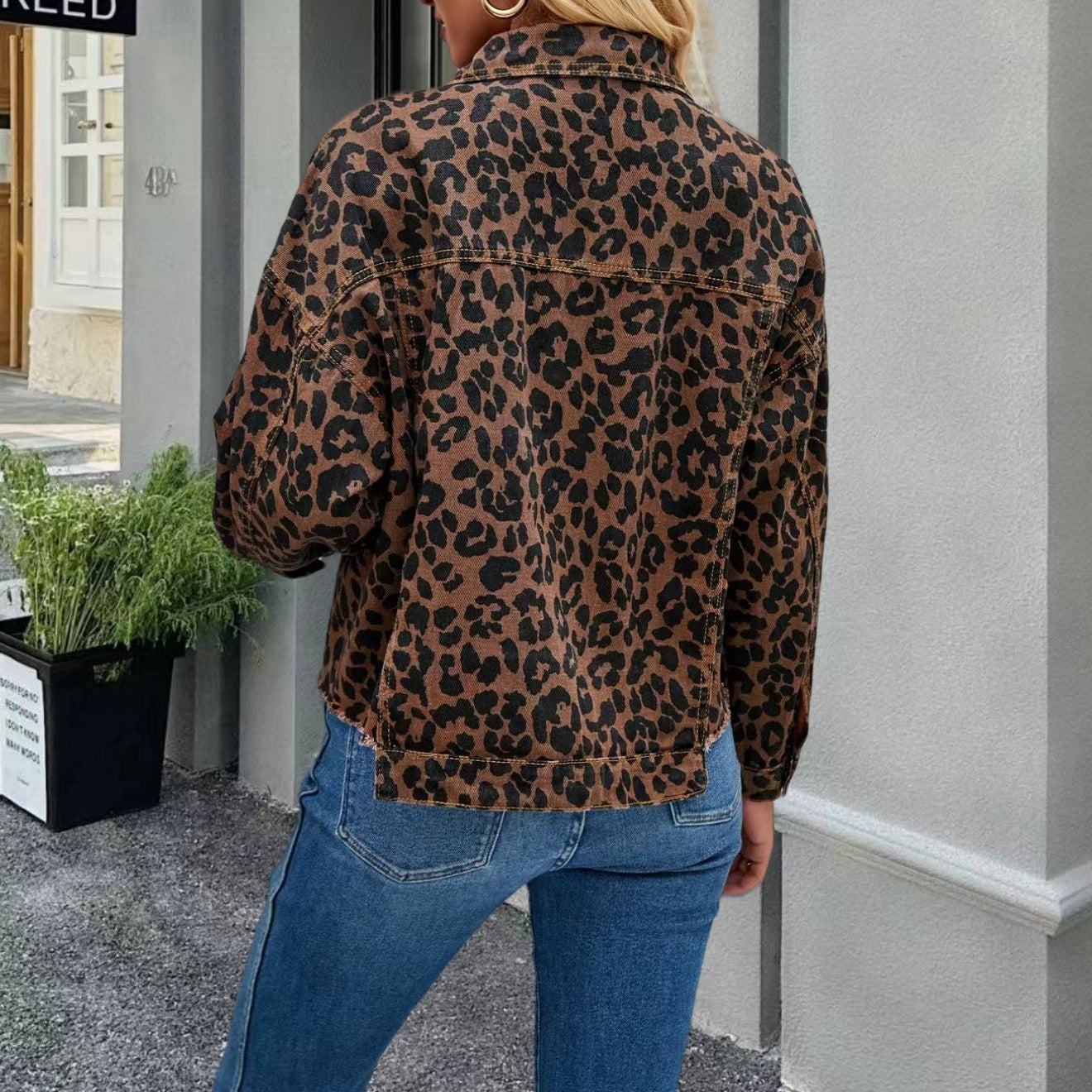 Damen Jeansjacke mit Leopardenmuster und lässigem Schnitt R&B