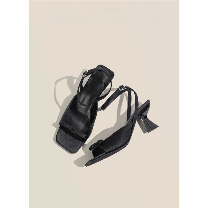 Damen elegante Blockabsatz Sandaletten mit schmalen Riemchen R&B