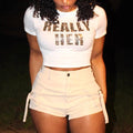 Damen cropped T-Shirt mit auffälligem Schriftzug R&B