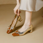 Damen elegante Pumps mit glänzender Schnalle und modischem Blockabsatz