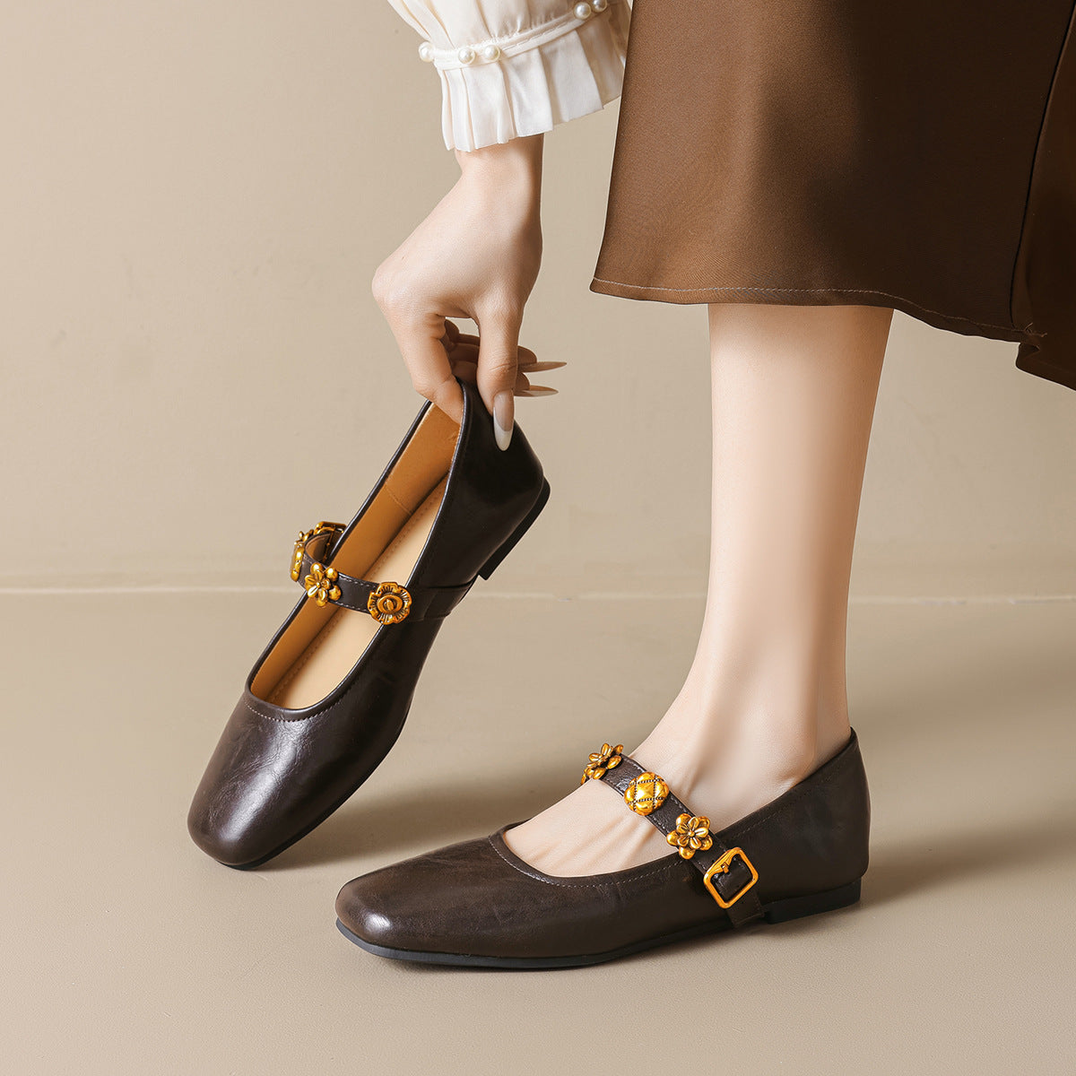 Damen Ballerinas mit dekorativem Riemchen und Blumenakzenten