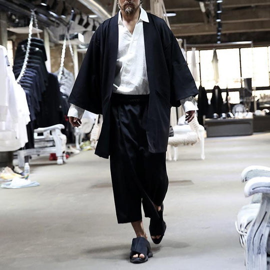 Damen Kimono-Jacke mit modernen Schnitt und praktischen Taschen R&B