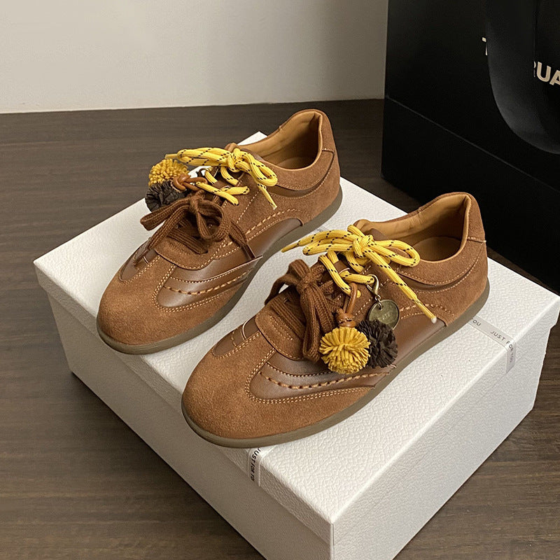 Damen Sneakers im modernen Design mit dekorativen Schnürsenkeln R&B