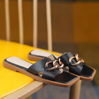 Damen Elegante Slipper mit modischem Kettendetail und bequemem Fußbett R&B