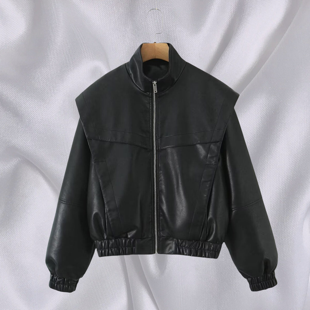 Damen elegante Kunstlederjacke mit hohem Kragen R&B