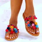 Damen Farbenfrohe Zehentrenner-Sandaletten mit Pompons und luftigen Riemen R&B