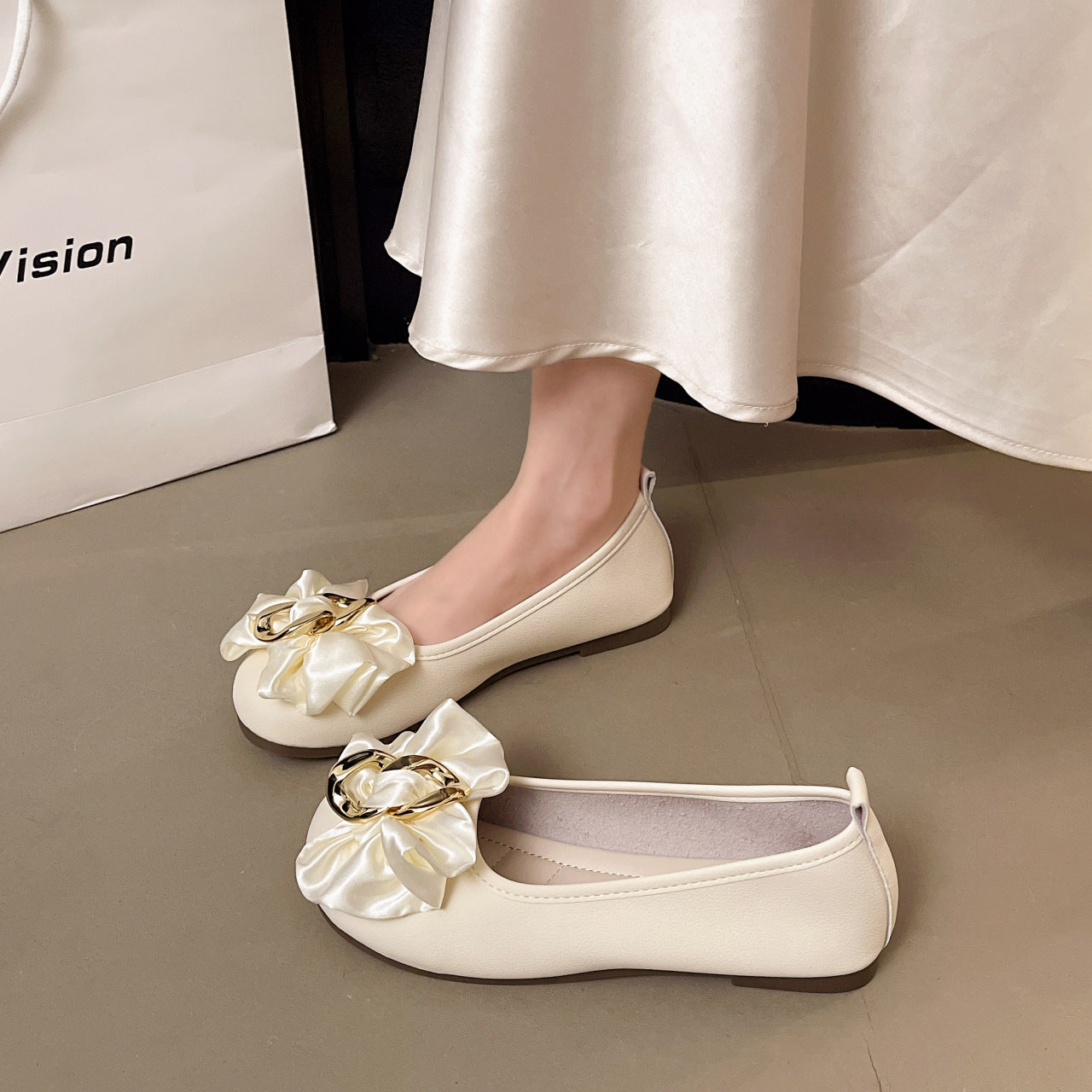 Damen Ballerinas mit schimmerndem Schleifen-Detail und eleganter Schnalle EB