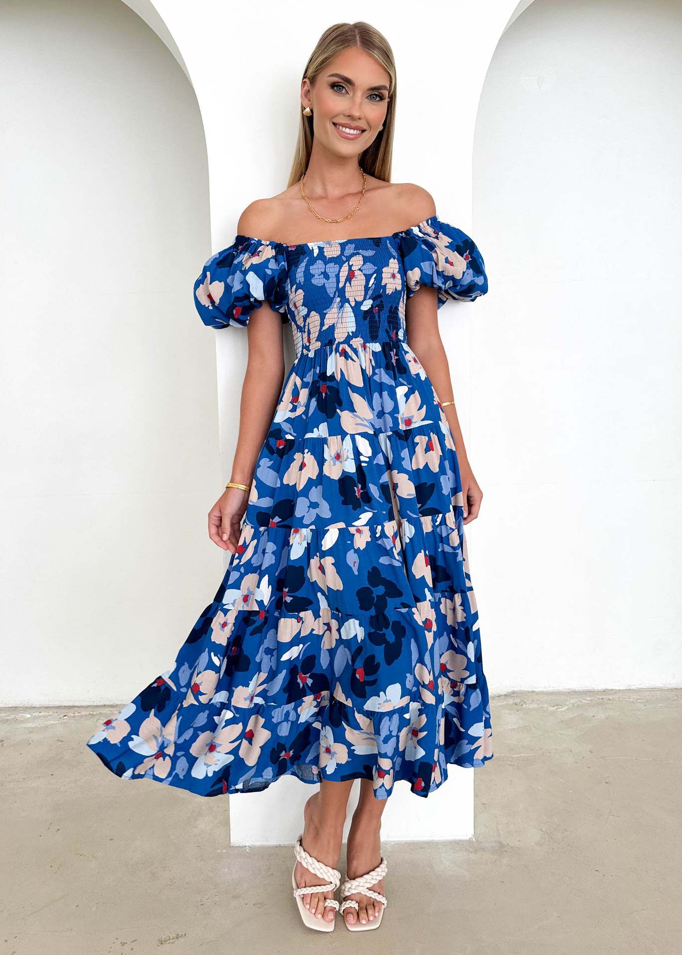 Damen Maxikleid mit voluminösen Puffärmeln und floralen Akzenten R&B