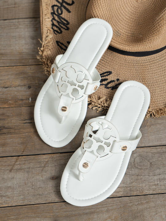 Damen elegante Zehentrenner-Sandalen mit modischen Stanzdetails R&B