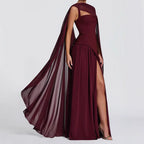 Damen Elegantes Maxikleid mit asymmetrischem Schnitt und fließendem Cape