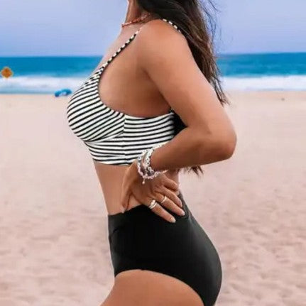 Damen Hochgeschnittenes Bikini-Set mit Wickel-Oberteil R&B