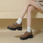 Damen modische Plateau-Slipper mit glänzender Oberfläche und stabiler Gummisohle R&B