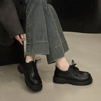 Damen modische Sneakers mit platzierten Nahtdetails und bequemer Sohle