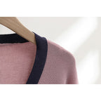 Damen elegantes Strick-Kombinationsset mit tiefem V-Ausschnitt und Kontrastdetails R&B