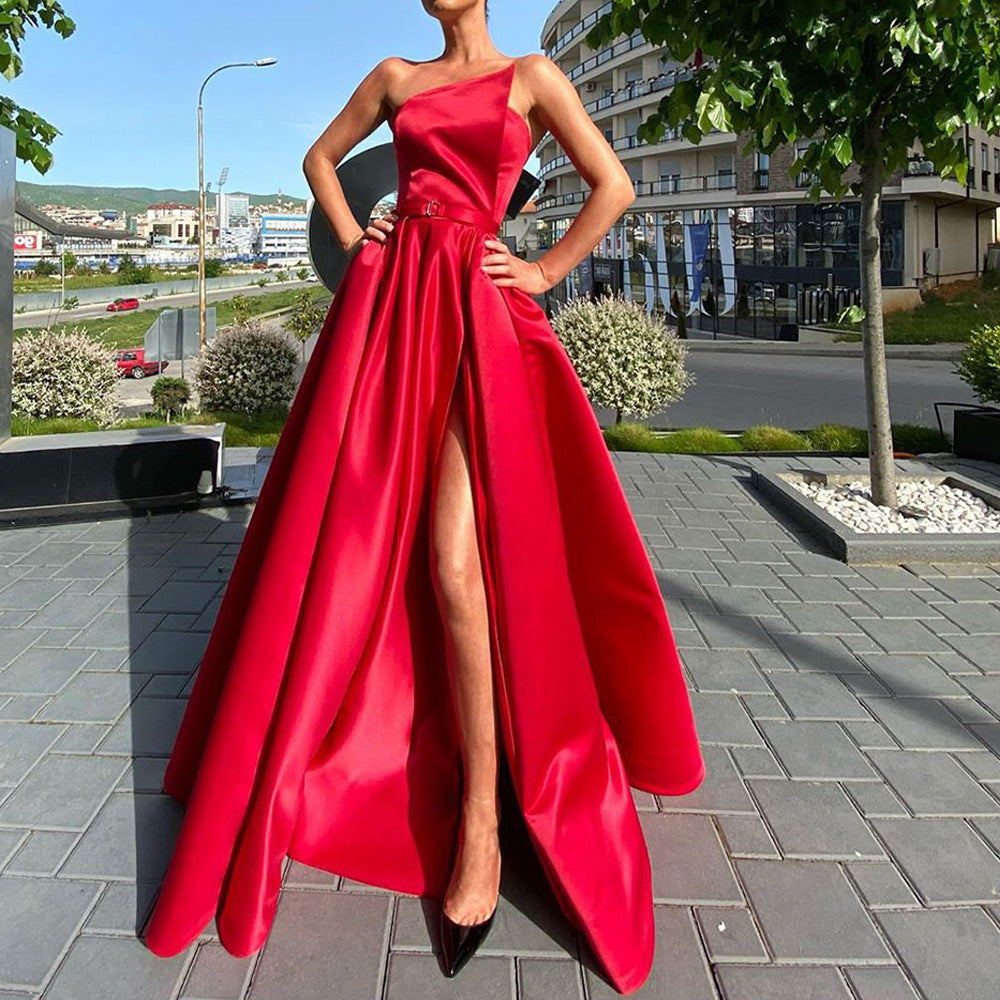 Damen Extravagantes Abendkleid mit asymmetrischem Oberteil und hohem Schlitz R&B