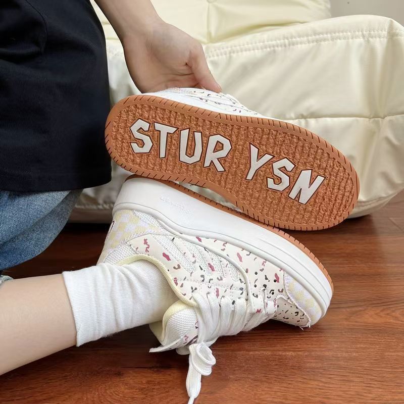 Damen Sneakers mit atmungsaktivem Obermaterial und modischem Muster