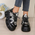 Damen Trendige und auffällige Sneakers mit modischen Details R&B