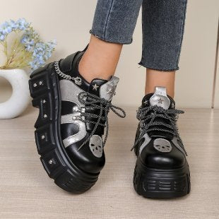 Damen Trendige und auffällige Sneakers mit modischen Details R&B