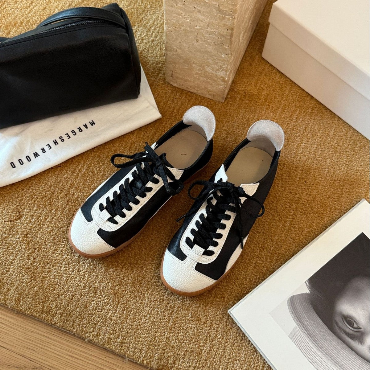 Damen Sportliche Sneakers mit atmungsaktiver Oberflächenstruktur und rutschfester Gummisohle
