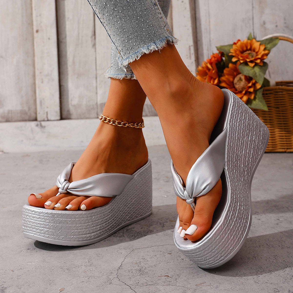 Damen Wedge-Pantoletten mit elegantem Knotted-Riemendesign und komfortabler Sohle R&B