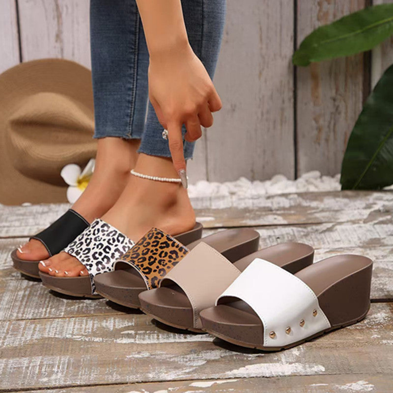 Damen Wedge-Pantoletten mit modischem Leopardenmuster und komfortablem Fußbett R&B