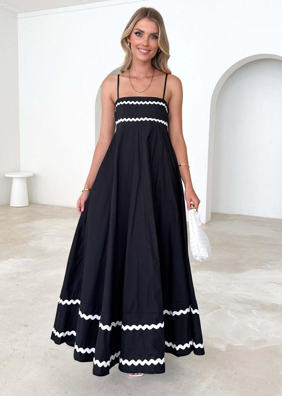 Damen Maxikleid mit eleganten Rüschendetails R&B