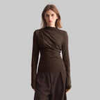 Damen nan schmal geschnittenes Langarmshirt mit asymmetrischer Drapierung und seitlicher Raffung R&B