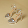 Damen High Heels mit glänzendem Obermaterial und extravaganten Blockabsatz