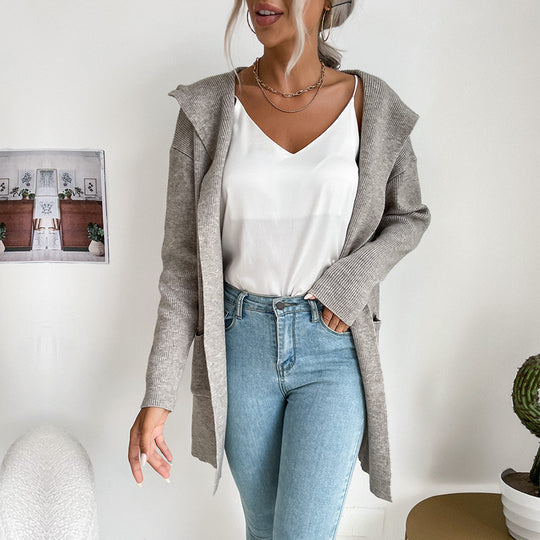 Damen Strickjacke mit tiefem V-Ausschnitt und praktischen Taschen R&B